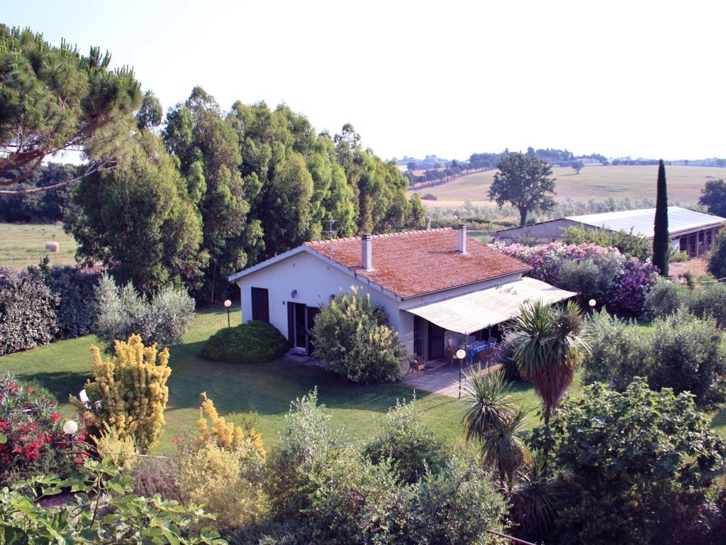 Agriturismo Peretti Фонтебланда Экстерьер фото