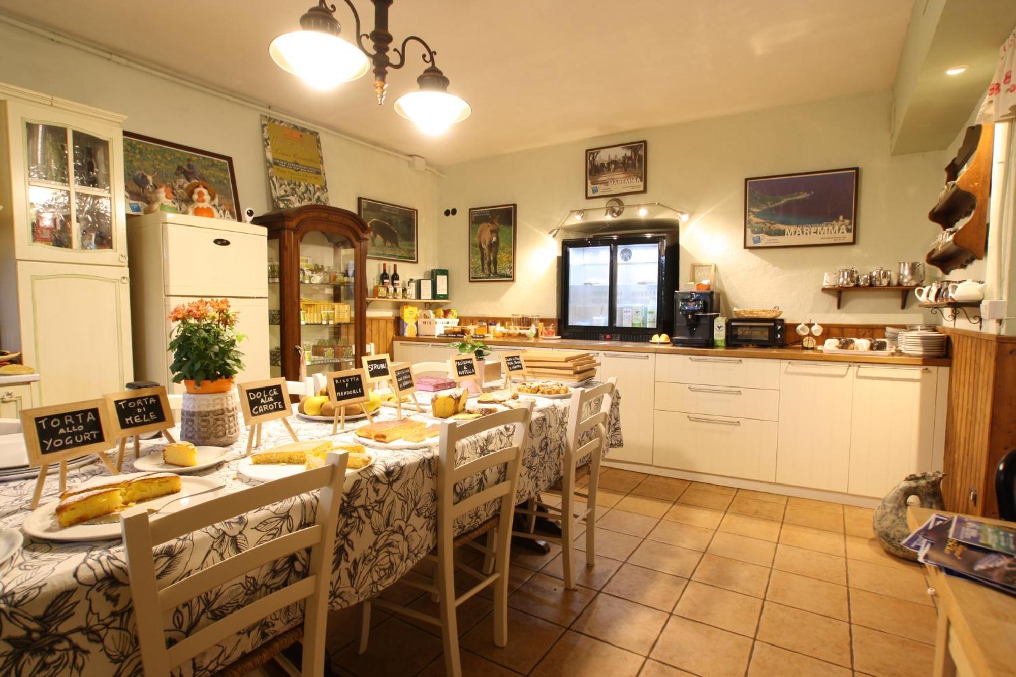 Agriturismo Peretti Фонтебланда Экстерьер фото