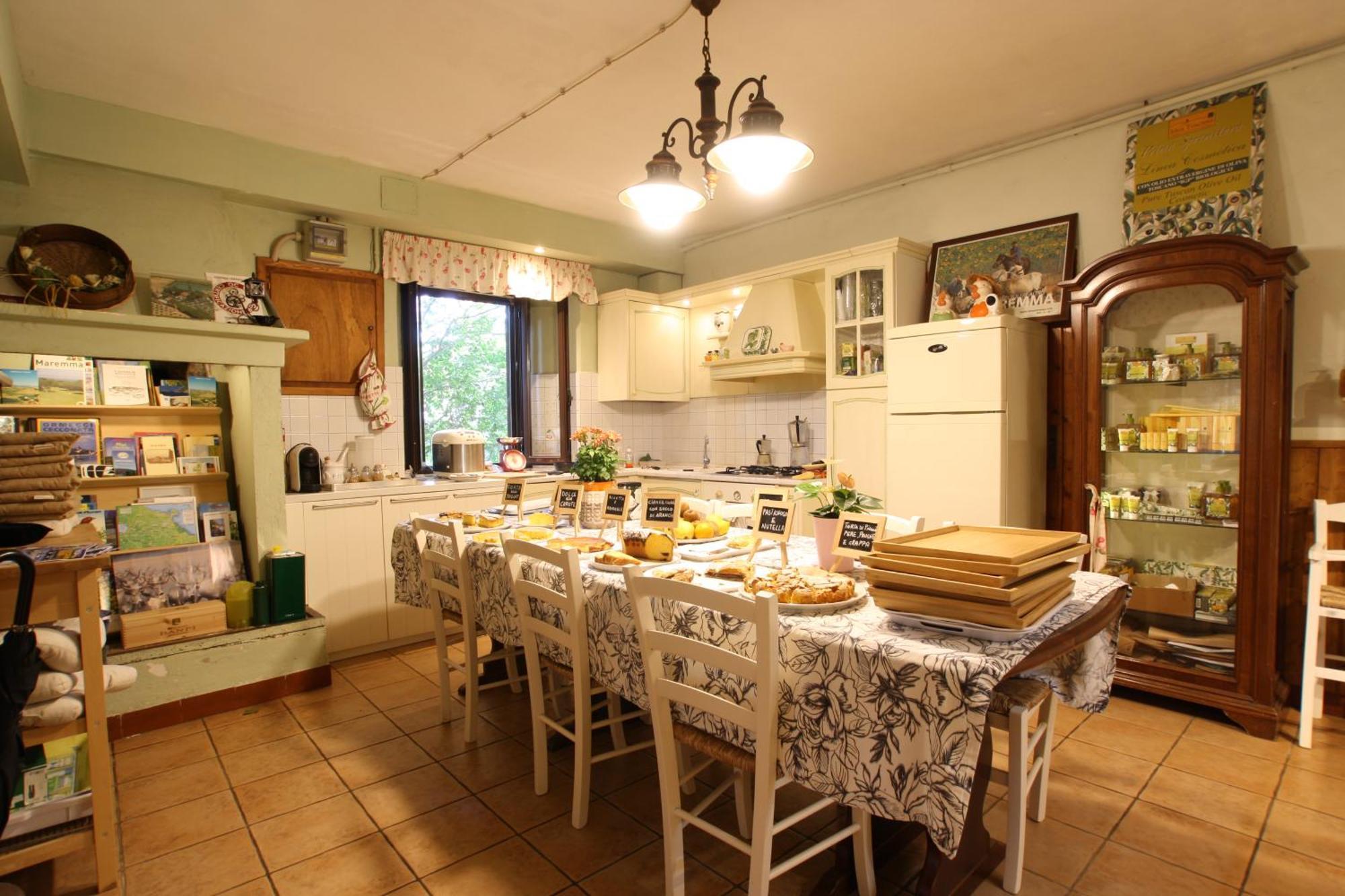 Agriturismo Peretti Фонтебланда Экстерьер фото
