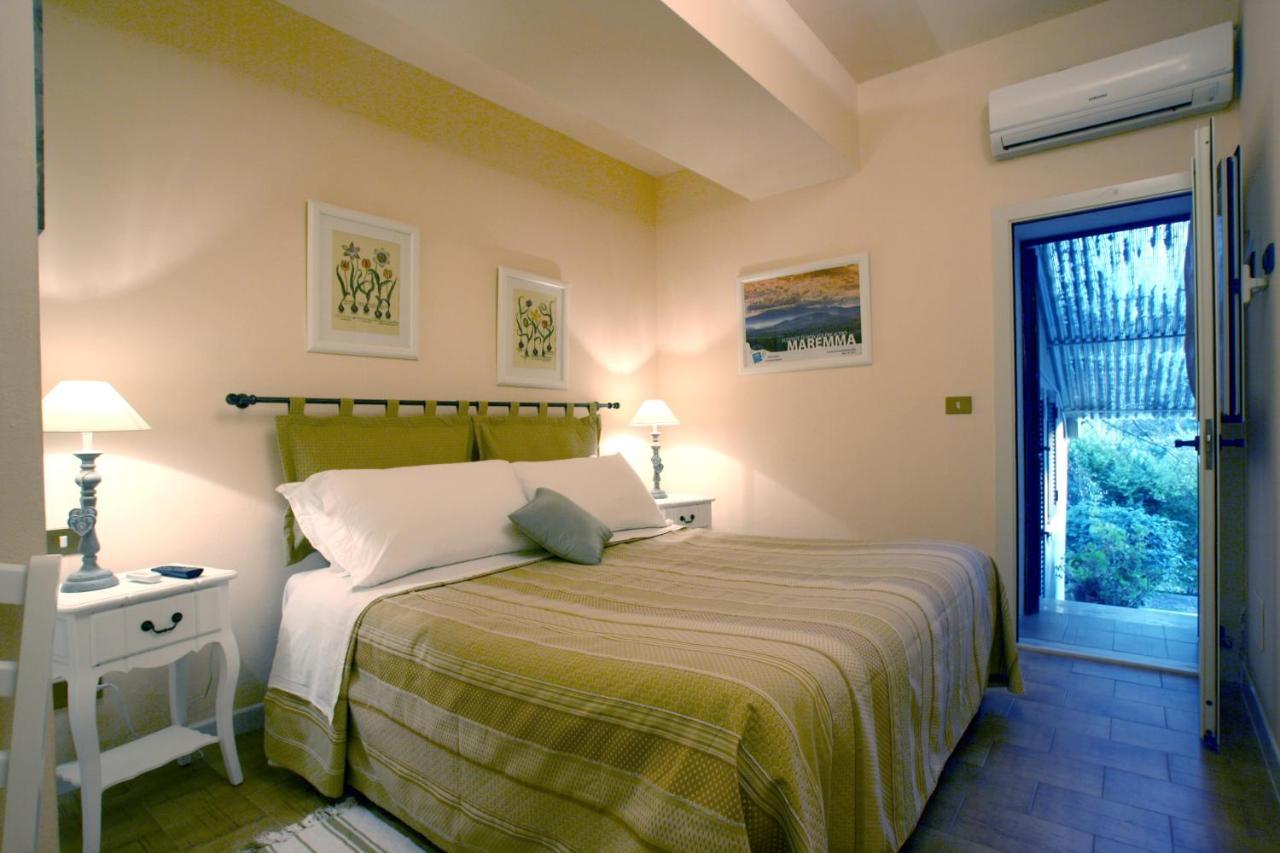Agriturismo Peretti Фонтебланда Экстерьер фото